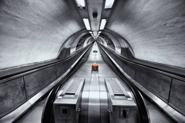 Photograph Roland Shainidze London Underground on One Eyeland